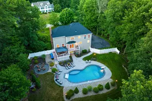 24 Thurston Dr, Lee, NH 03861 - Photo 1