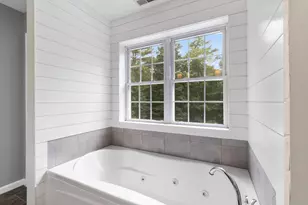 24 Thurston Dr, Lee, NH 03861 - Photo 10