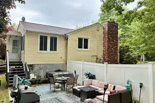 421 Pleasant St, Laconia, NH 03246 - Photo 2