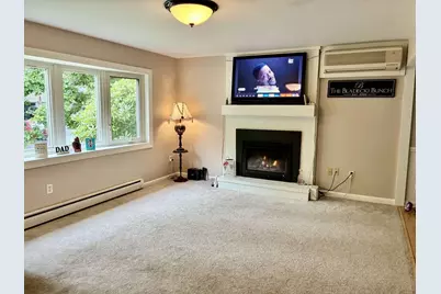 421 Pleasant Street, Laconia, NH 03246 - Photo 4