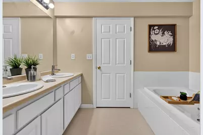 38 Georgetowne Drive, Nashua, NH 03062 - Photo 26