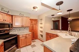 23 Lorisa Ln, Milford, NH 03055 - Photo 8