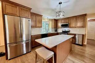 35 Cherrywood Dr, Dover, NH 03820 - Photo 4