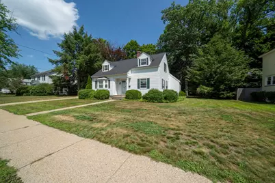 831 Maple Street, Manchester, NH 03104 - Photo 2