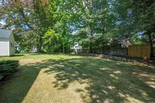 831 Maple St, Manchester, NH 03104 - Photo 4