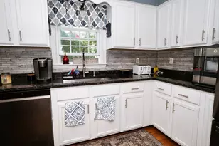 90 Green Rd, Raymond, NH 03077 - Photo 10