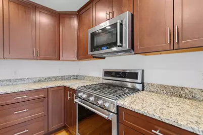 264 Broad Street, Nashua, NH 03063 - Photo 12