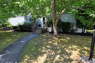 6 Saturn Ln, Nashua, NH 03062 - Photo 2