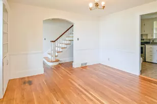 255 North St, Manchester, NH 03104 - Photo 10