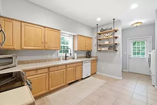 776 Meredith Center Rd, Laconia, NH 03246 - Photo 10