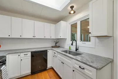 34 Valley Street, Laconia, NH 03246 - Photo 20