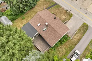 34 Valley St, Laconia, NH 03246 - Photo 14