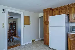 18 Pershing St, Nashua, NH 03060 - Photo 16