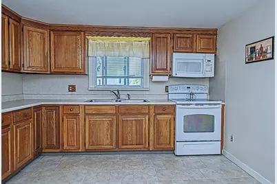18 Pershing Street, Nashua, NH 03060 - Photo 14