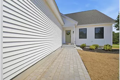 8 Robin Way #7, Chester, NH 03036 - Photo 10