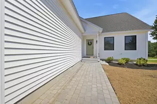 8 Robin Wy, Chester, NH 03036 - Photo 10