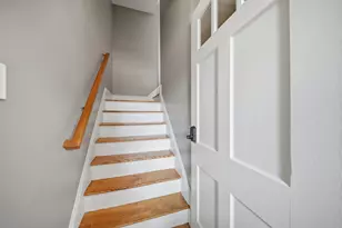 2484 Elm St, Manchester, NH 03104 - Photo 22