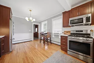 2484 Elm St, Manchester, NH 03104 - Photo 12