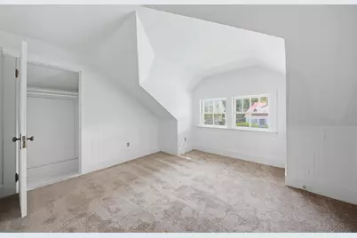 2484 Elm Street, Manchester, NH 03104 - Photo 38