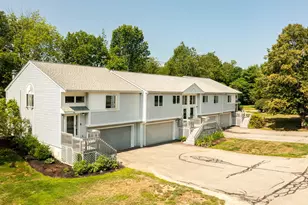22 Meadowbrook Vlg, Rochester, NH 03867 - Photo 4