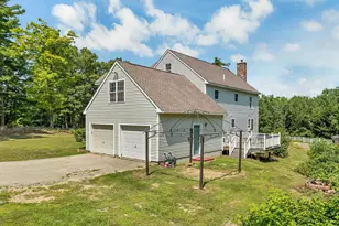 197 Grapevine Rd, Dunbarton, NH 03046 - Photo 4