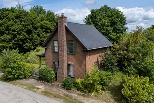24 Hanson St, Somersworth, NH 03878 - Photo 6