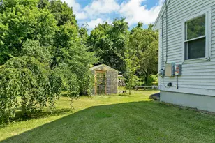 9 Alderwood Ct, Claremont, NH 03743 - Photo 28