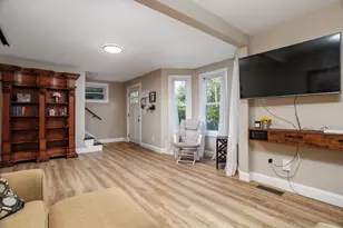 54 Elm St, Concord, NH 03303 - Photo 10