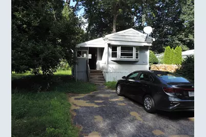 121 Woodland Circle, Raymond, NH 03077 - Photo 1