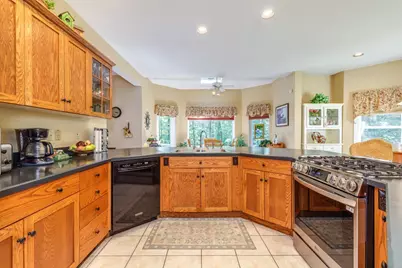 14 Fieldstone Drive, Hooksett, NH 03106 - Photo 14