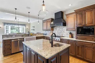 28 Lamplighter Ln, Salem, NH 03079 - Photo 14