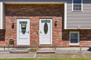 32 Tallant Rd, Pelham, NH 03076 - Photo 4