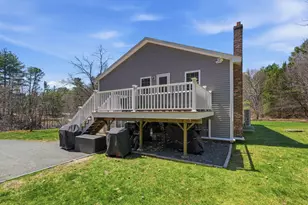 32 Tallant Rd, Pelham, NH 03076 - Photo 10