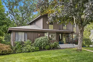 3 Eastbrook Dr, Nashua, NH 03060 - Photo 2
