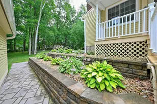 153 Russell St, Manchester, NH 03104 - Photo 8