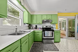 9 Cypress St, Salem, NH 03079 - Photo 8