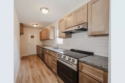 68 Oakdale Avenue, Manchester, NH 03103 - Photo 4