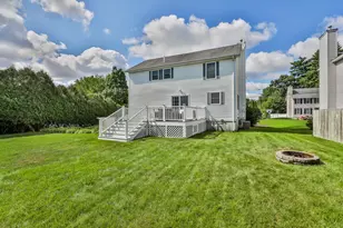 102 Ashmere Dr, Manchester, NH 03109 - Photo 6