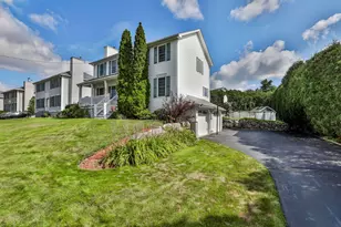 102 Ashmere Dr, Manchester, NH 03109 - Photo 2
