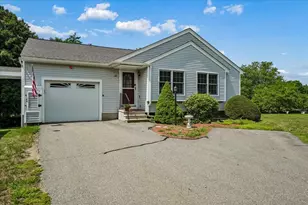 25 Rainbow Dr, Londonderry, NH 03053 - Photo 1