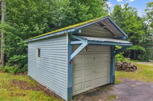 380 Dowboro Rd, Pittsfield, NH 03263 - Photo 10