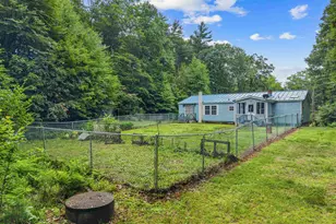 380 Dowboro Rd, Pittsfield, NH 03263 - Photo 8
