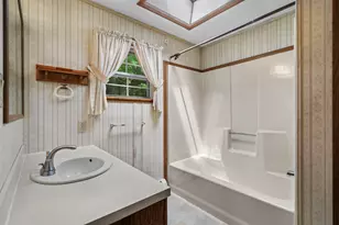 380 Dowboro Rd, Pittsfield, NH 03263 - Photo 28
