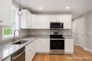 8-8 Coyote Ct, Barrington, NH 03825 - Photo 4