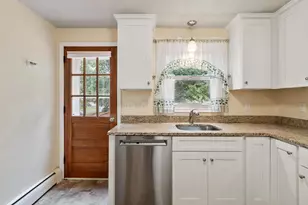 18 Williams St, Salem, NH 03079 - Photo 12