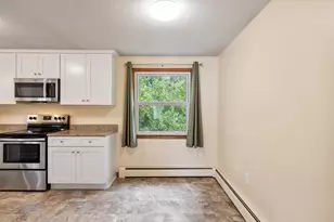 18 Williams St, Salem, NH 03079 - Photo 8
