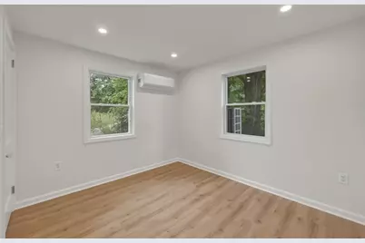 71 Manchester Street, Nashua, NH 03064 - Photo 8