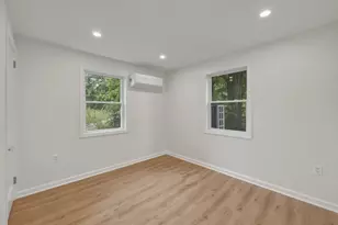 71 Manchester St, Nashua, NH 03064 - Photo 8