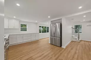 71 Manchester St, Nashua, NH 03064 - Photo 4