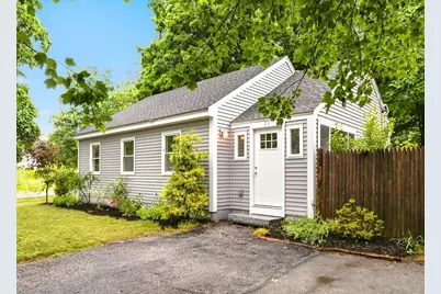 71 Manchester Street, Nashua, NH 03064 - Photo 2